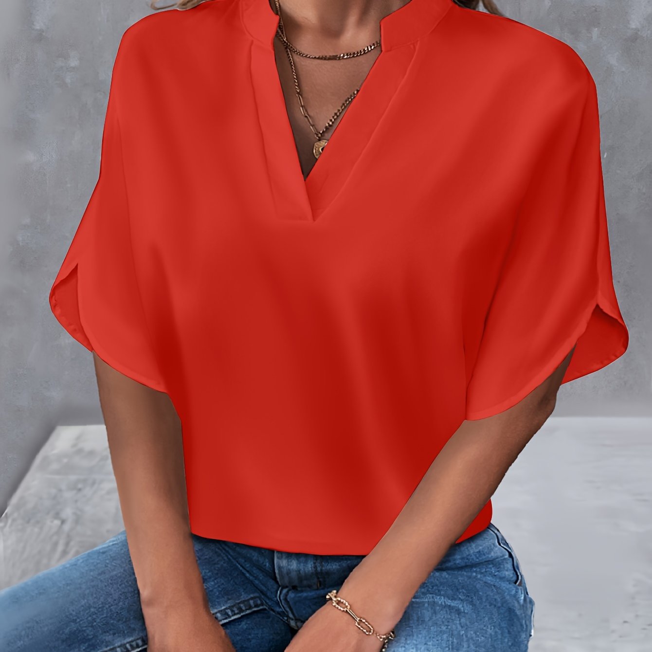 Freja™ | Elegant V-hals bluse