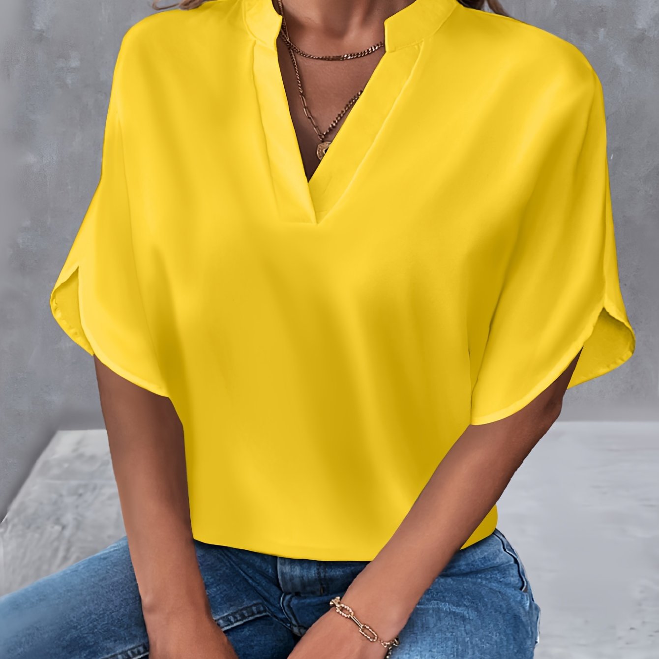 Freja™ | Elegant V-hals bluse