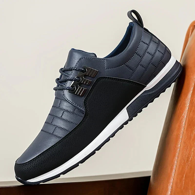 Sneakers i læder til hverdagsbrug