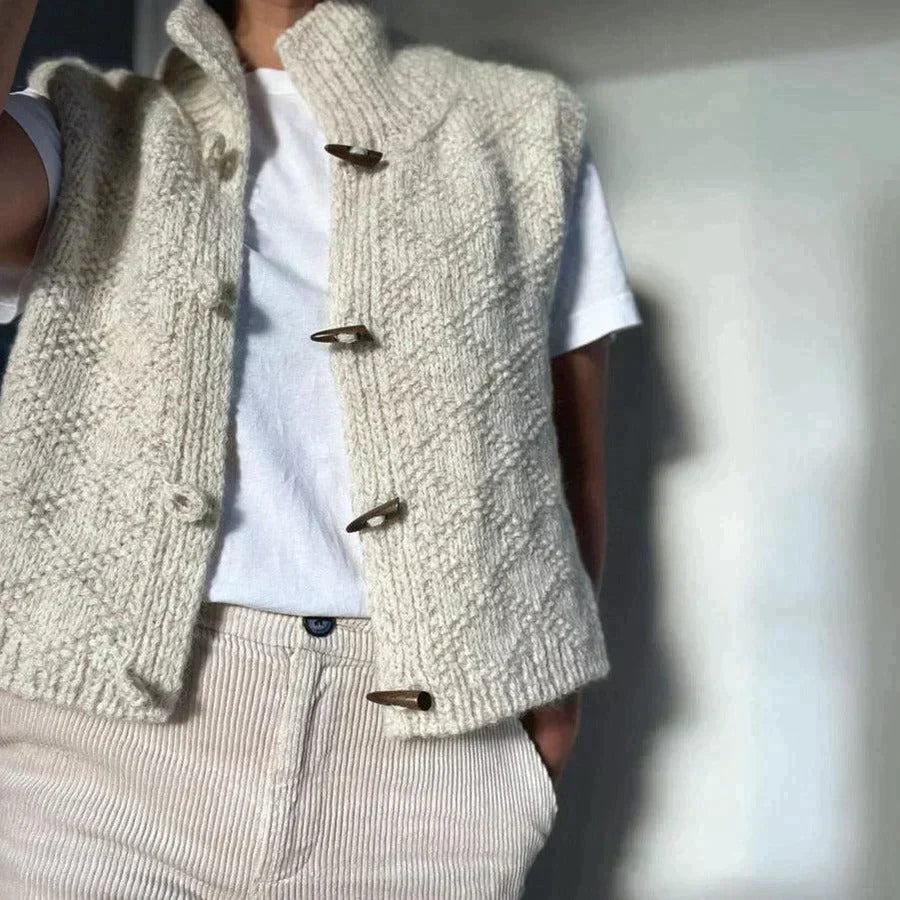 Freja | Stilfuld Strikket Kort Damevest