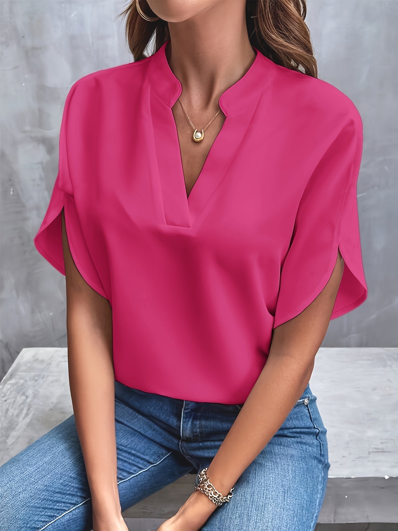 Emma | Elegant Damebluse med V-udskæring