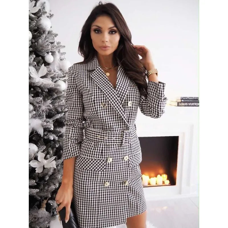 Elegant og stilfuld blazer-kjole til damer