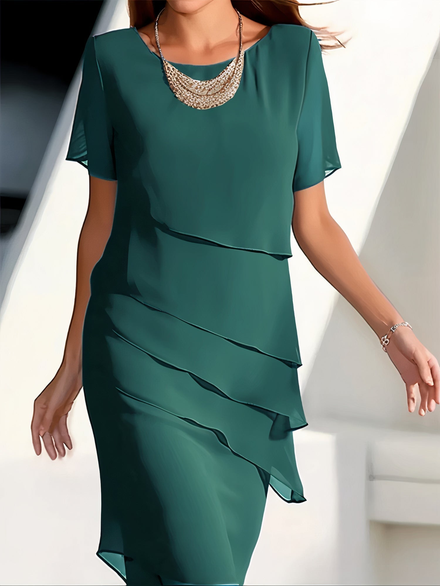 Elegant og stilfuld chiffonkjole med lag til kvinder