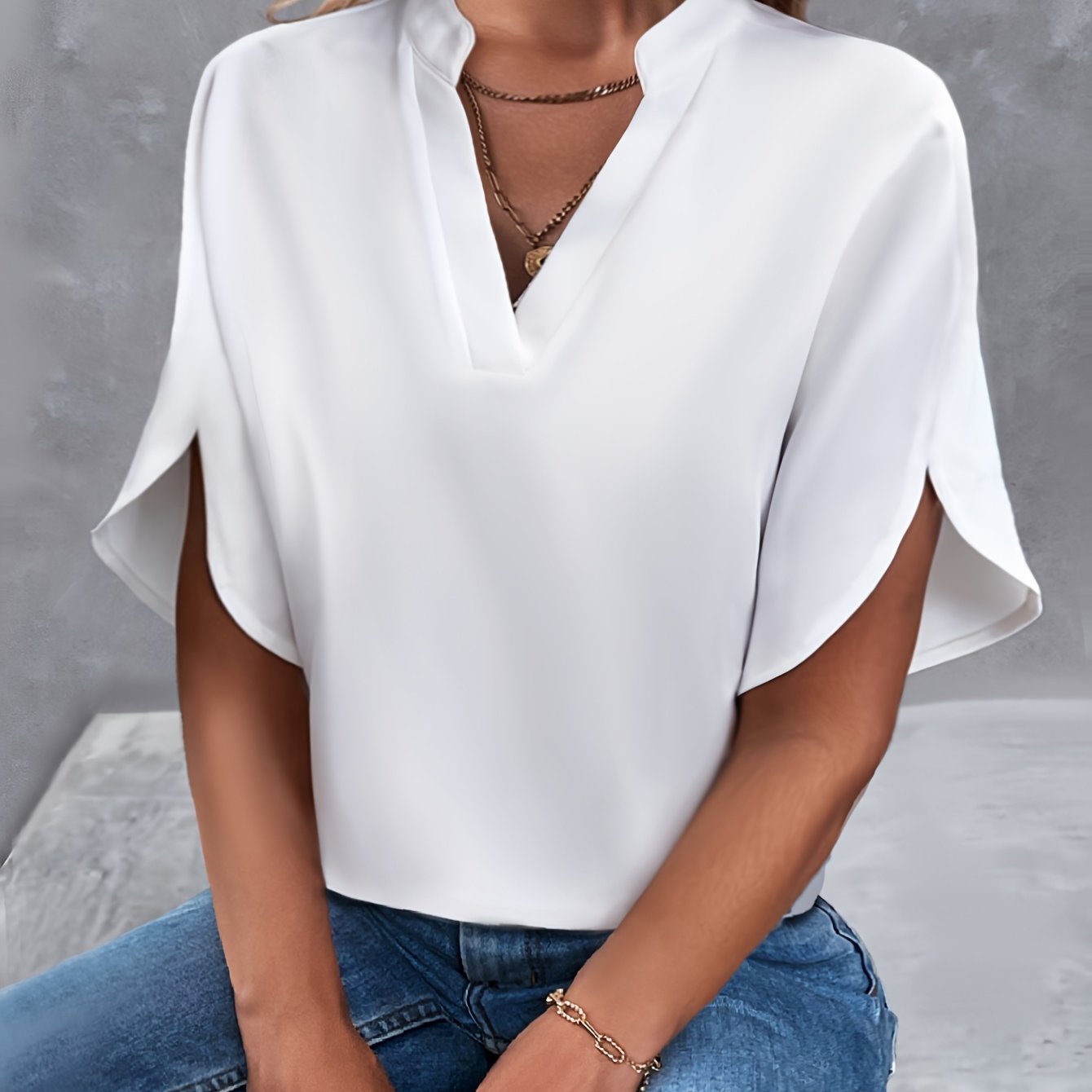 Freja™ | Elegant V-hals bluse