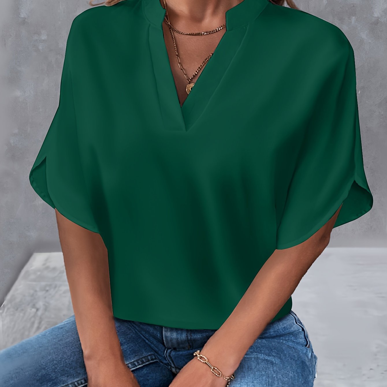 Freja™ | Elegant V-hals bluse