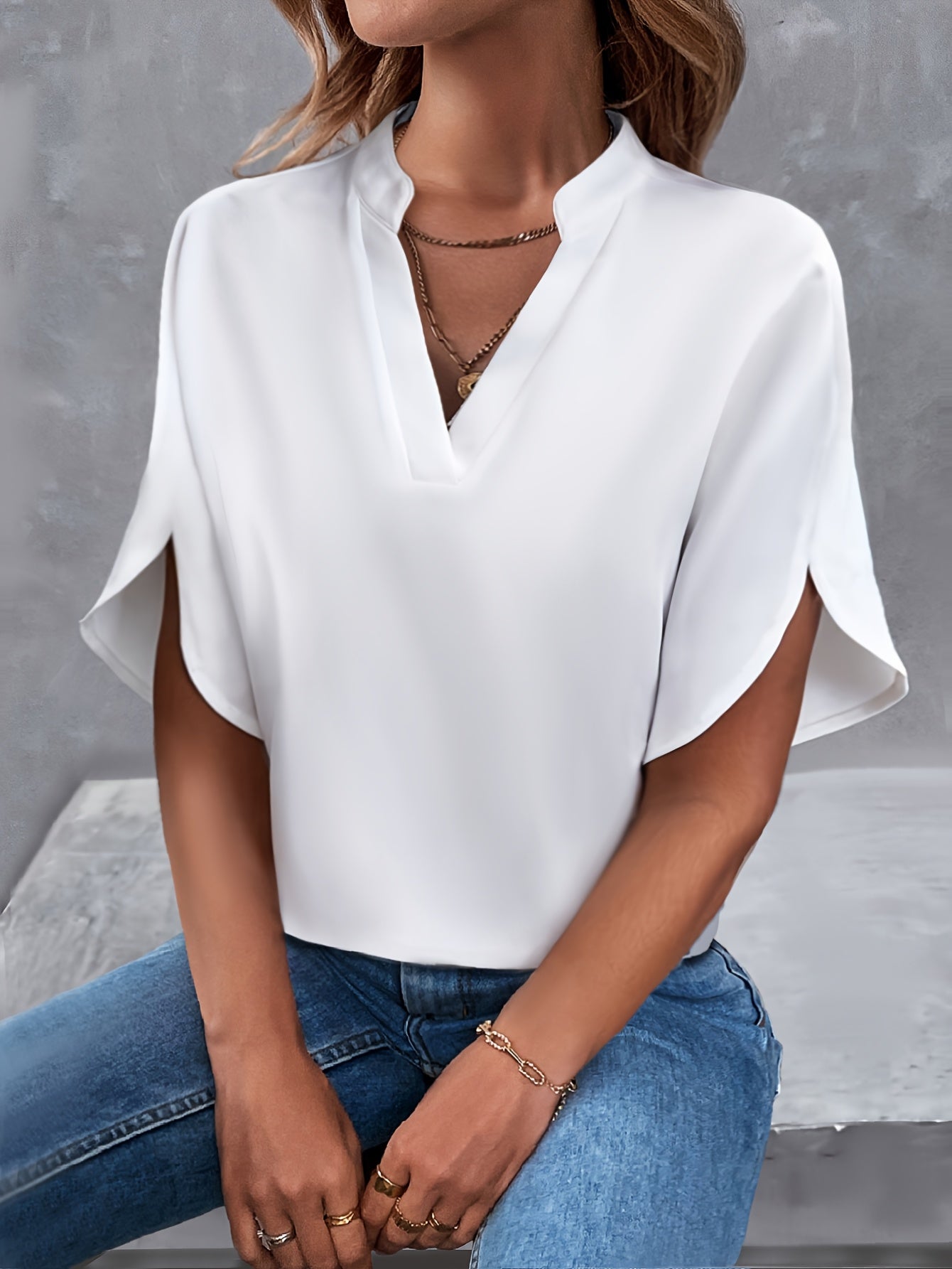 Freja™ | Elegant V-hals bluse