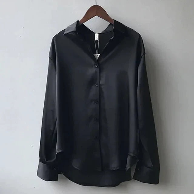 Elegant satinbluse med blød glansfinish