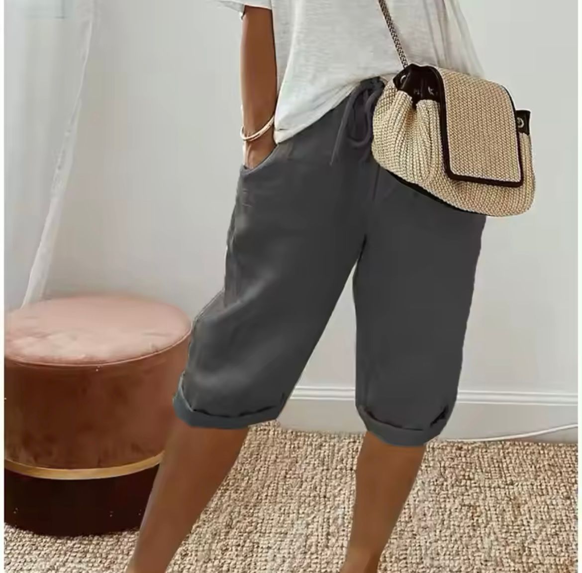 Dame Højtaljede Shorts i Kort Design