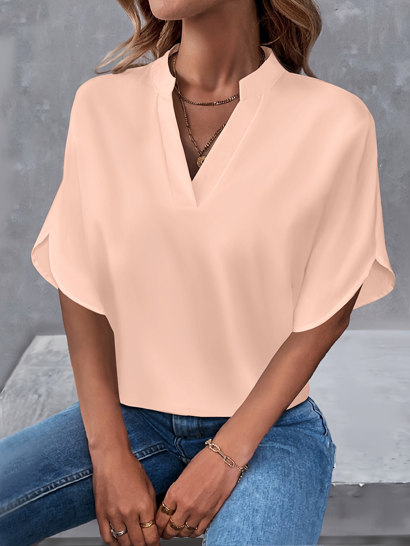 Freja™ | Elegant V-hals bluse