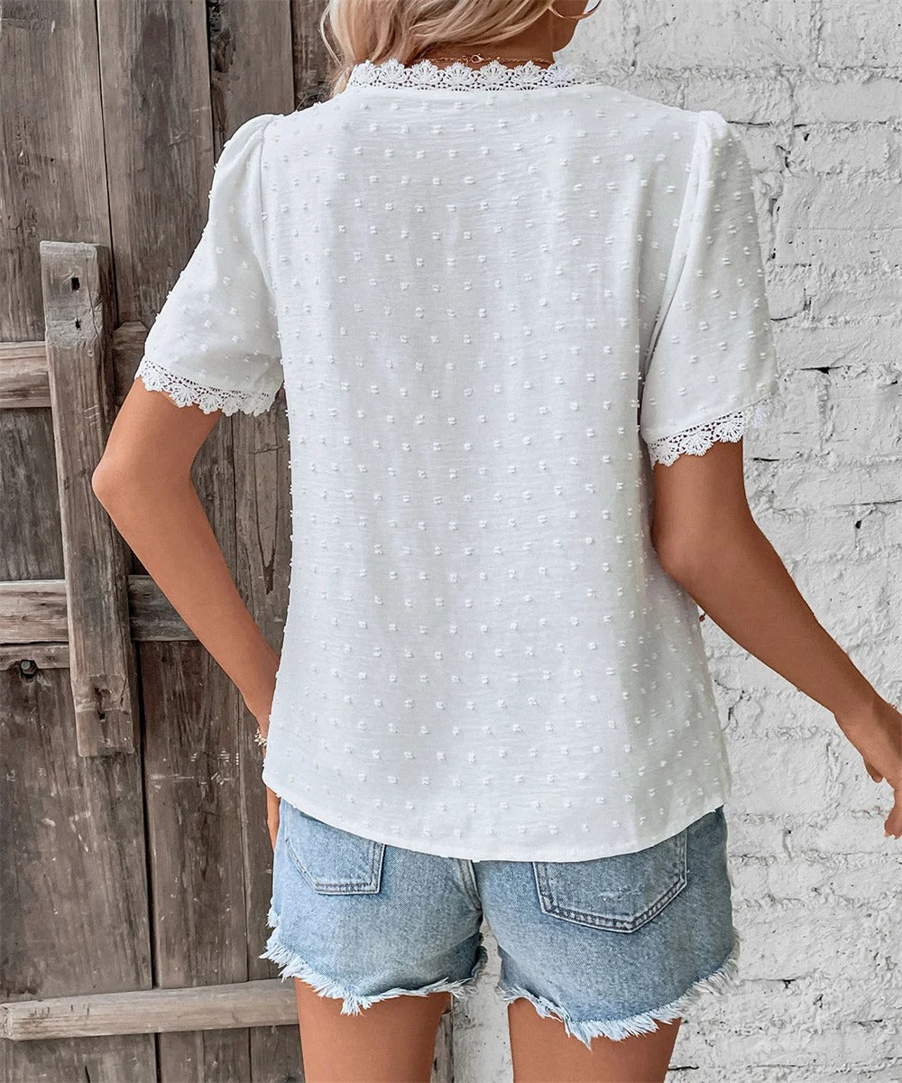 Alma | Bluse med Blondekant og Tekstur Design