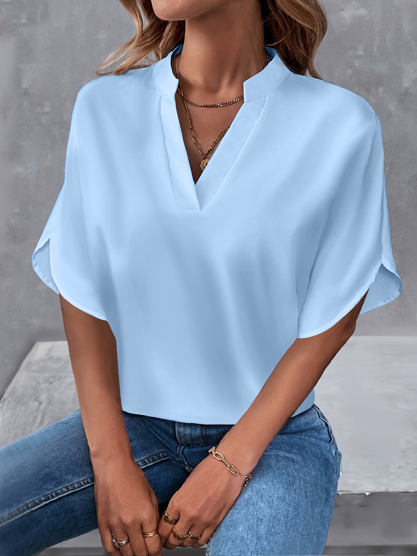 Freja™ | Elegant V-hals bluse